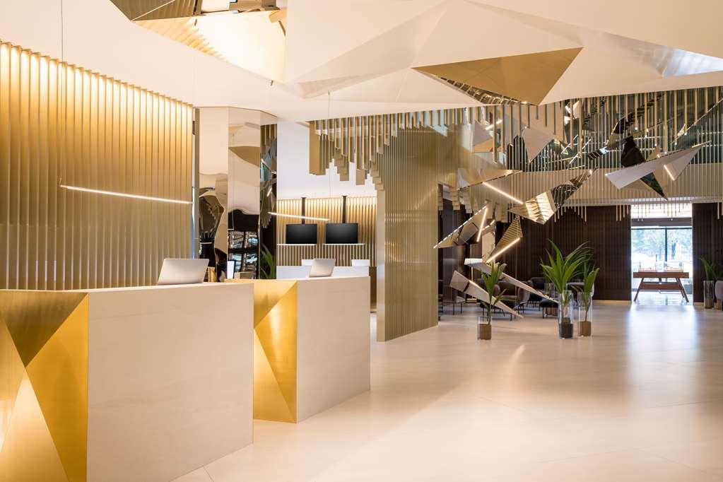 Grand Hyatt Hotel 5*